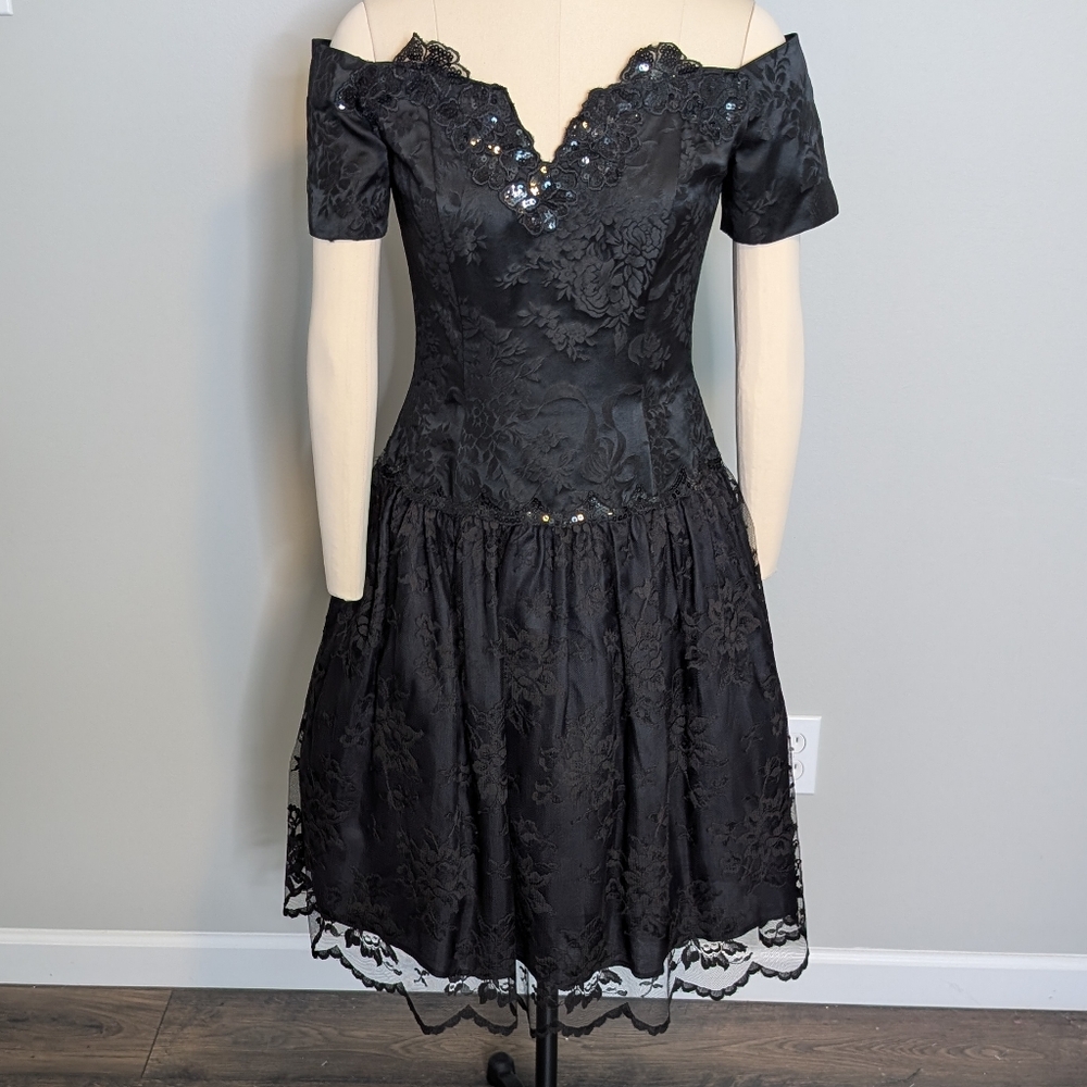 Scott McClintock Black Sweetheart Vintage Off-Shoulder Lace Dress Size 8‎